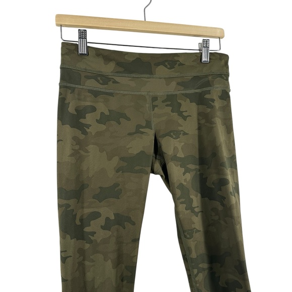 Lululemon Run inspire crop II Savasana Green Camo LUXTREME Crop Leggings Size 6 - Picture 7 of 8